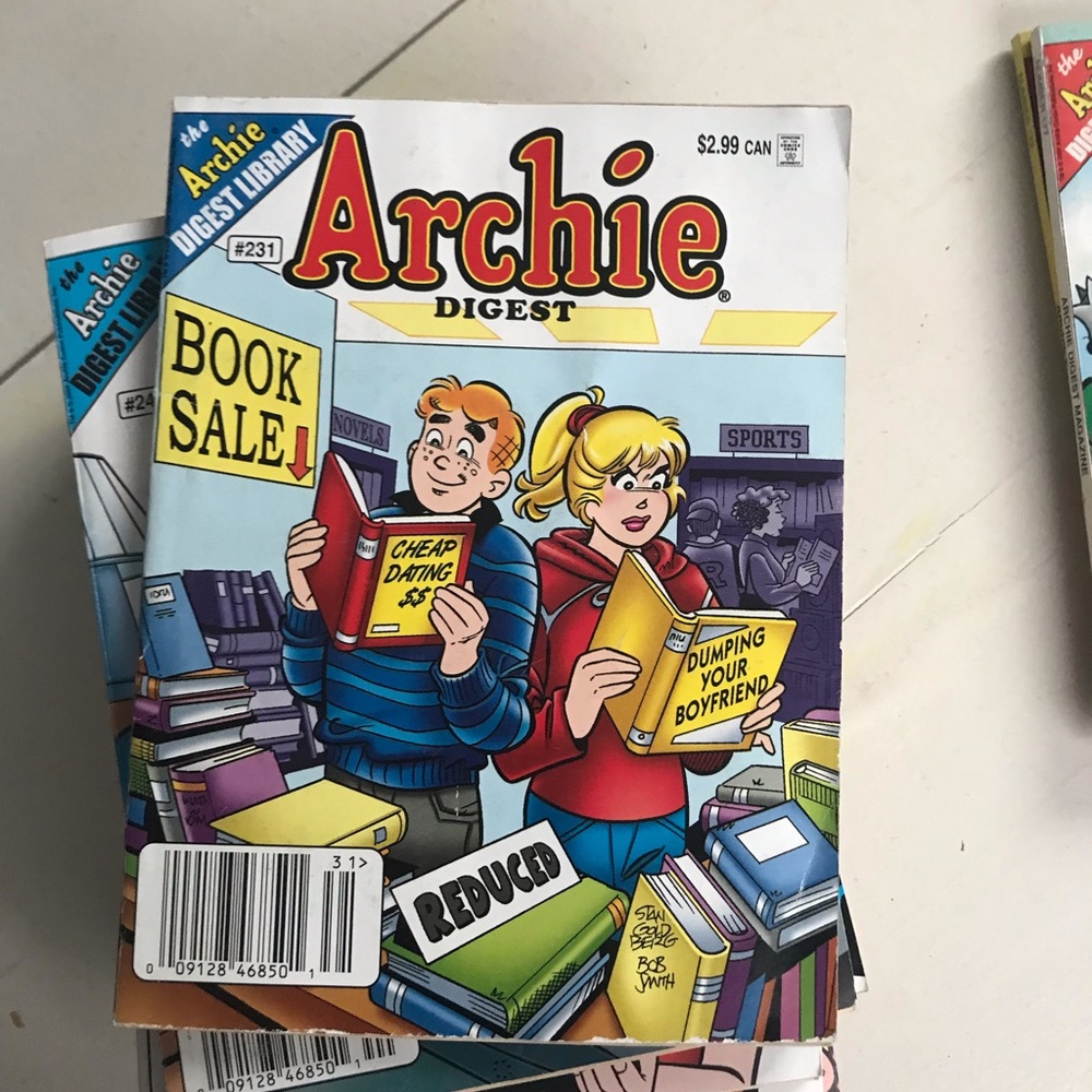 2007 Archie Digest Comic Book #231- Colorful Book Sale Cover